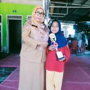 Juara 1 Putri Cabang Pencak Silat 02SN Ini Ucap Kepsek PLT Negeri 027 Bukit Batrem