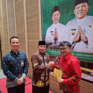 Dua penghargaan yang diraih PT. Sari Dumai Sejati