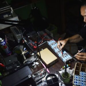 Kota Lhasa luncurkan taksi energi baru dengan swap baterai canggih
