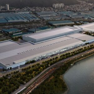 Hyundai-LG tunda operasi pabrik baterai usai terjaring razia di AS
