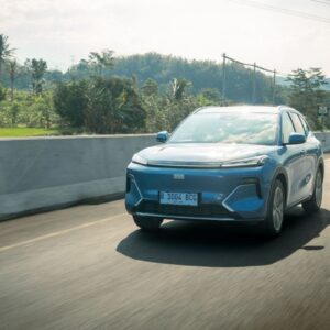 Hemat energi, mobil hibrida Geely mampu tempuh Jakarta-Yogyakarta PP