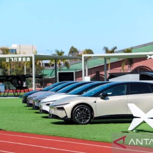 Xpeng menambahkan varian EREV ke jajaran sedan P7+