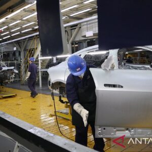 China perketat syarat insentif, mulai 2026 PHEV harus tempuh 100 km