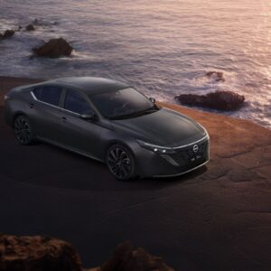 Nissan Teana menjadi kendaraan ICE pertama dengan Huawei HarmonyOS