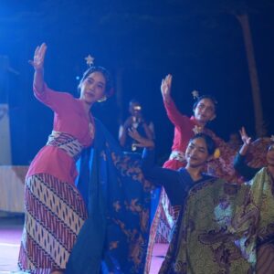 Persatuan Baraya Sunda Kota Dumai Menampilkan Kesenian Tarian Sunda Sinjang di DUFEST Idaman 2025