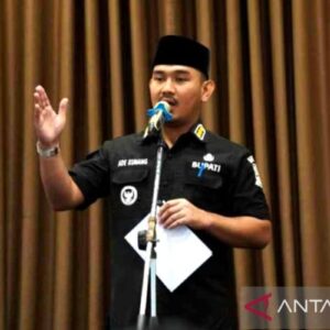 Profil Ade Kuswara Kunang, Bupati Bekasi yang ditangkap KPK