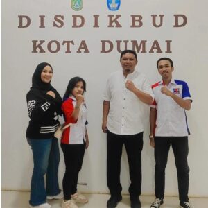 Kepala Dinas Pendidikan Mukhliz Suzantri, S. T., T.M.T Peran Media Mendukung Pembangunan Sumber Daya Manusia.