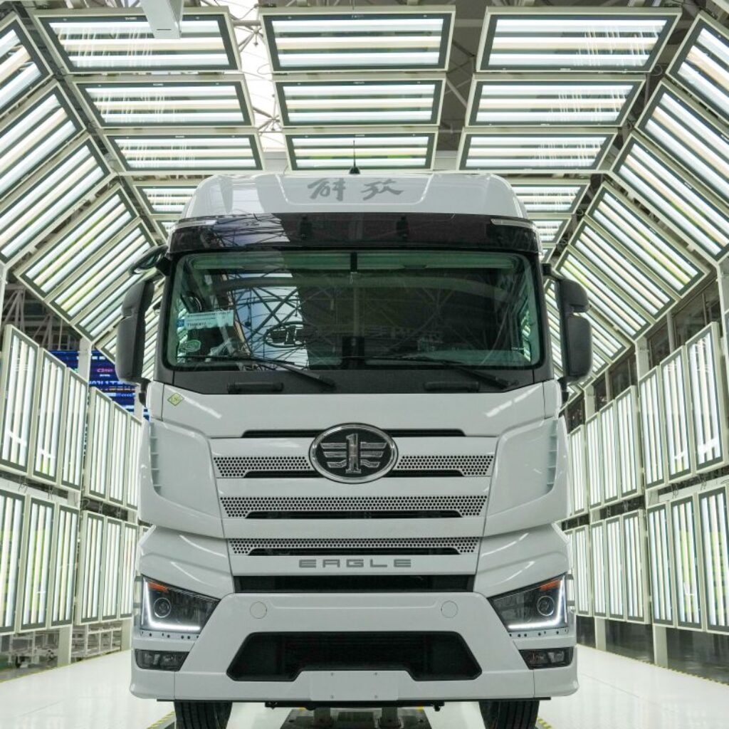 FAW Jiefang, kendaraan niaga China percepat ekspansi di Indonesia